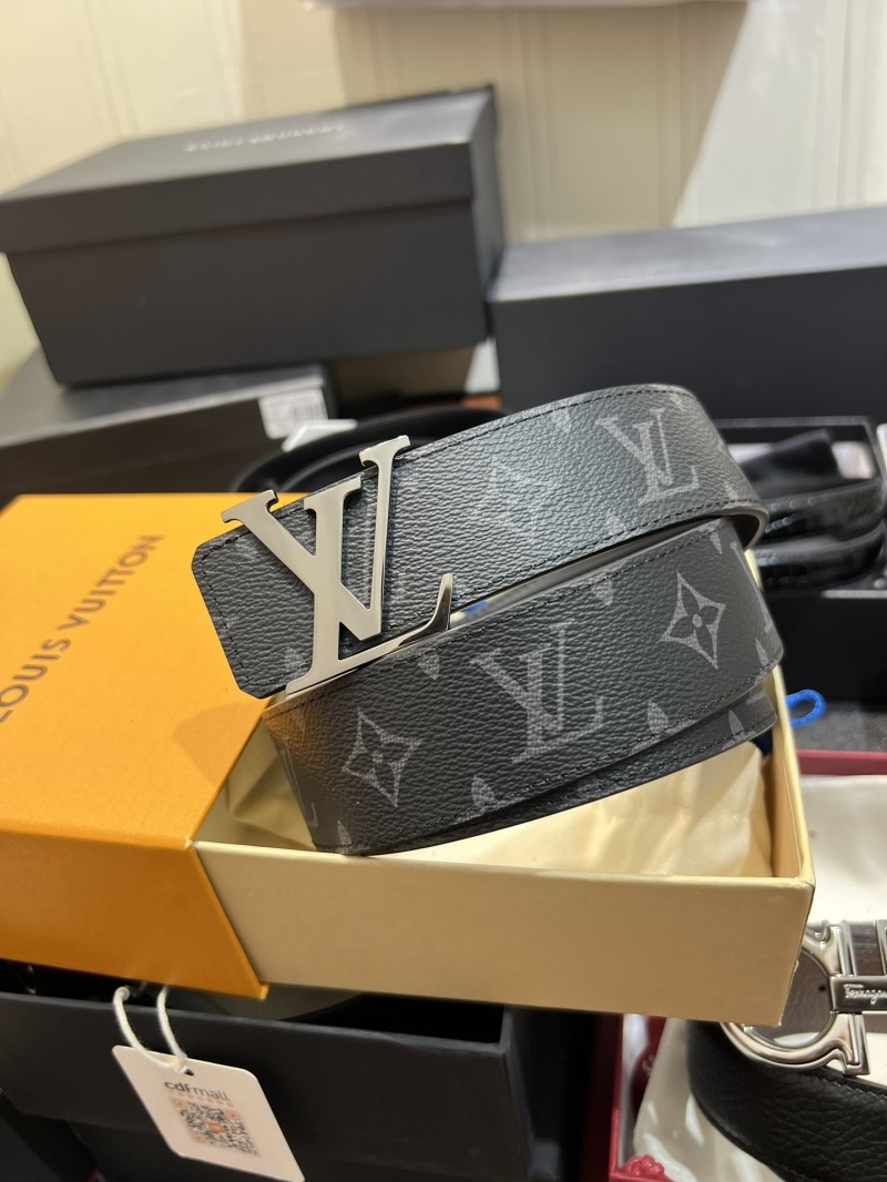 l0vis Vvtt0n belts